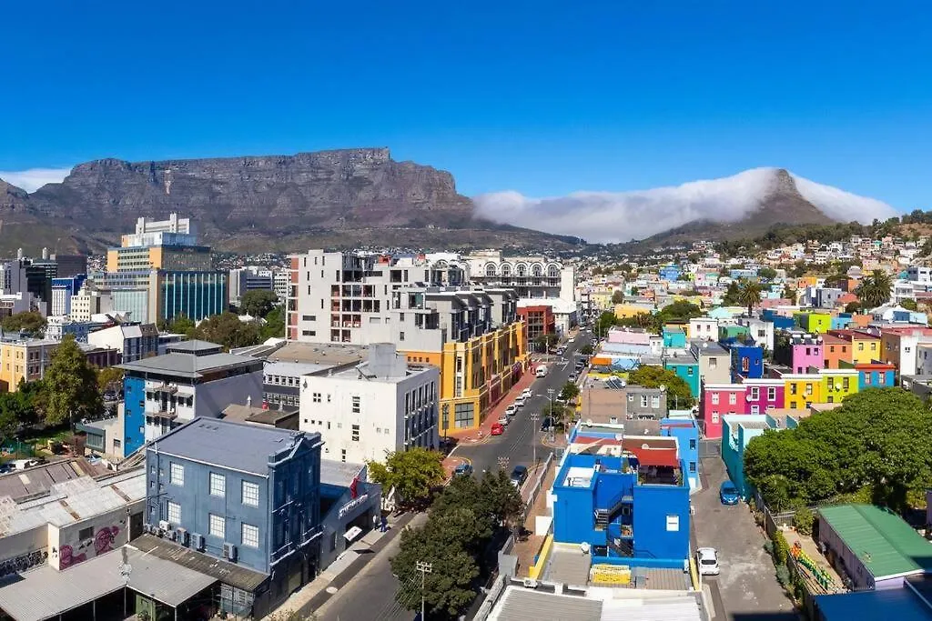Living In The Rose De Waterkant. Cape Town Apartment