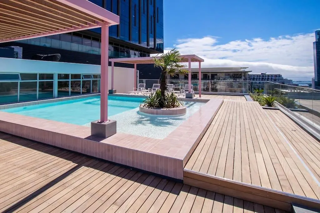 Living In The Rose De Waterkant. contacts