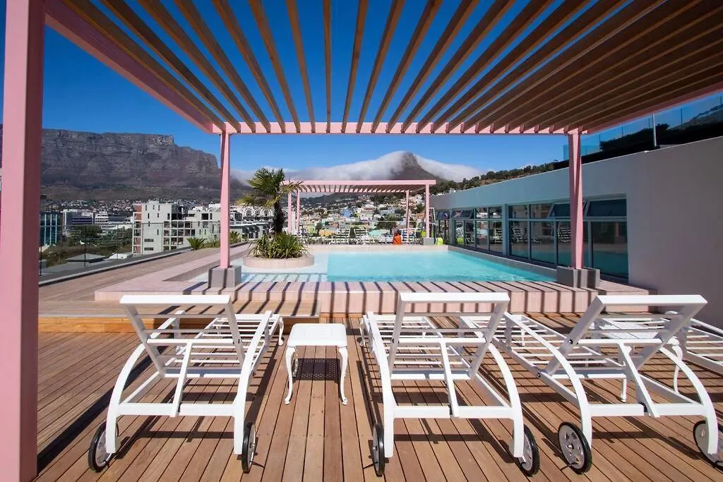 Living In The Rose De Waterkant. Cape Town Apartment